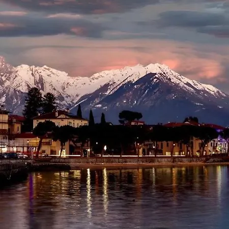 Alexandra's Sunset * Domaso